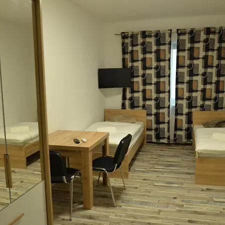 Kleines Bahnhof Bed & Breakfast Schwandorf in Bayern
